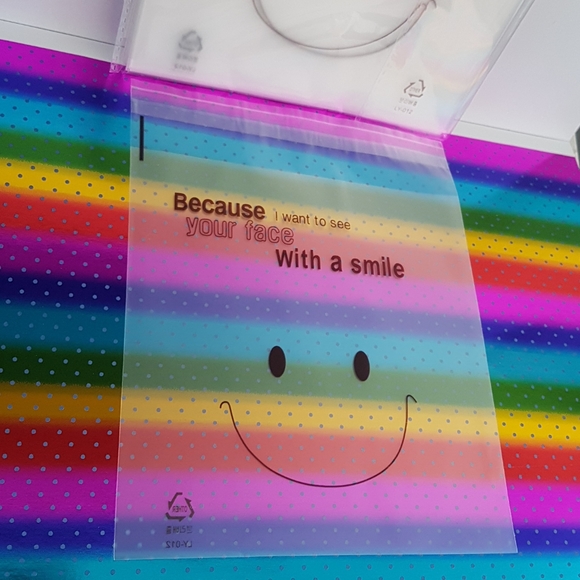 25 Smile Clear Bags 5.5" x 5.5" in
